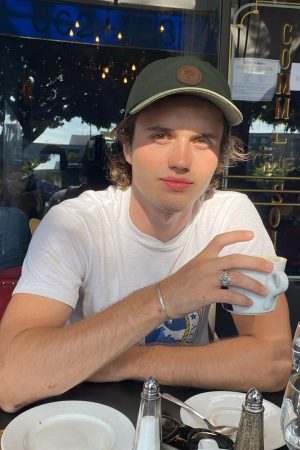 Mon ex m’a déjà remplacé… Et alors ? Raphaël - rencontre-Gay-Lille