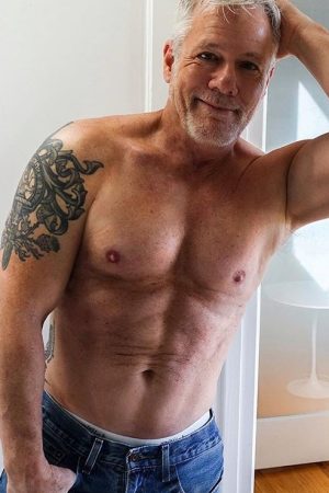 Séparé, le printemps rallonge mes soirées vides Carlos - rencontre-Gay-Montpellier