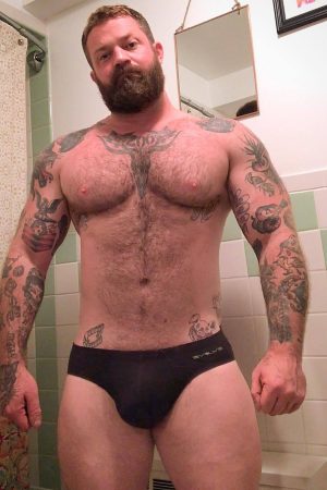 Envie de tout laisser tomber… Laurent - rencontre-Daddy-Clermont-Ferrand
