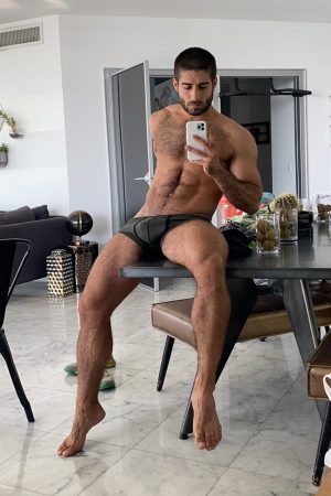 😈 Léonard - rencontre-Daddy-Nîmes