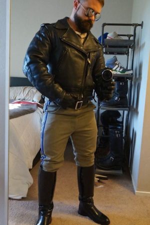 Envie d’une aventure coquine sans conséquences Raymond - rencontre-Gay-Clermont-Ferrand