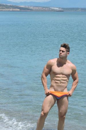 Liberté et chaleur dans mon jardin 🌞 Nico - rencontre-Gay-Rennes