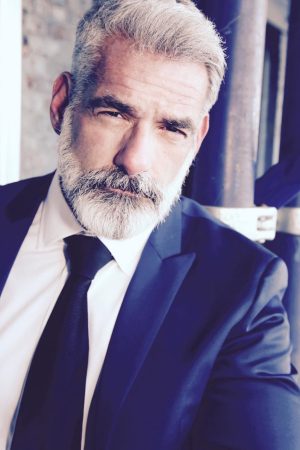 Baiseur expérimenté en manque Lucien - rencontre-Daddy-Montreuil