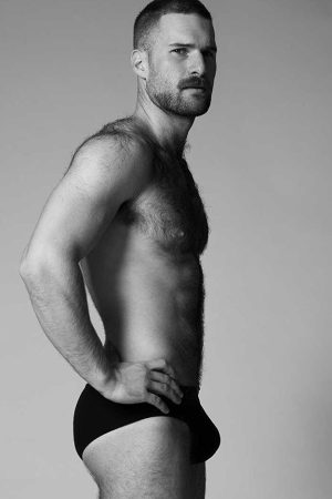 Libre comme l’air, nu comme un ver Antonin - rencontre-Daddy-Béziers