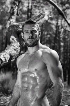 5 raisons d’envoyer des nudes Thibaut - rencontre-Gay-Évry-Courcouronnes