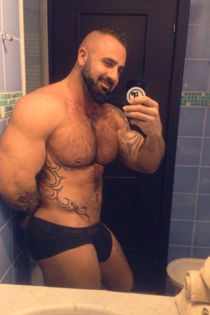 Le ventre de l’autre… sans l’ex ! Adrien - rencontre-Gros-Poitiers