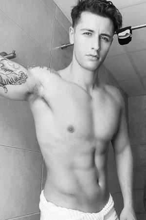 32 ans et toujours chaud Ronan - rencontre-Daddy-Nantes