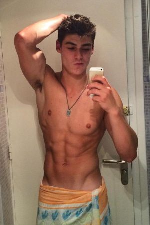 Un Guy de Plus Loan - rencontre-Gros-Bayonne